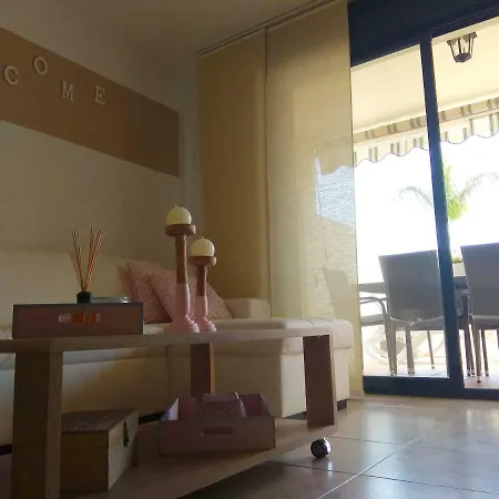 公寓 Residencial Geranios 13 *