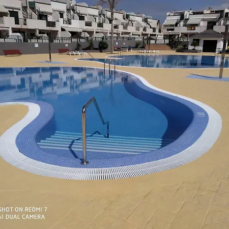 Residencial Geranios 13 公寓 *