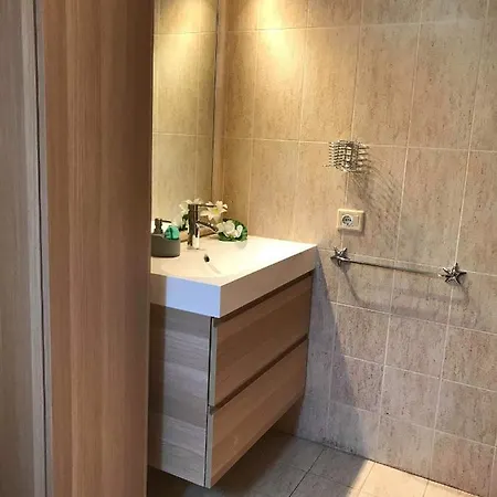 Residencial Geranios 13 公寓 *